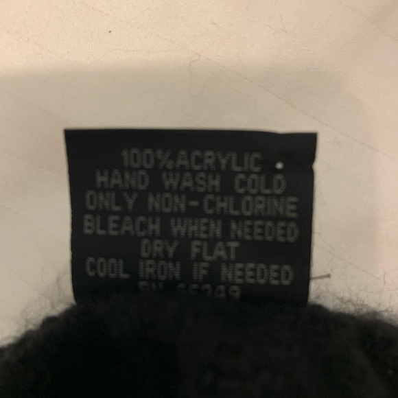 Soft wrap one size. Never worn - Picture 9 of 12